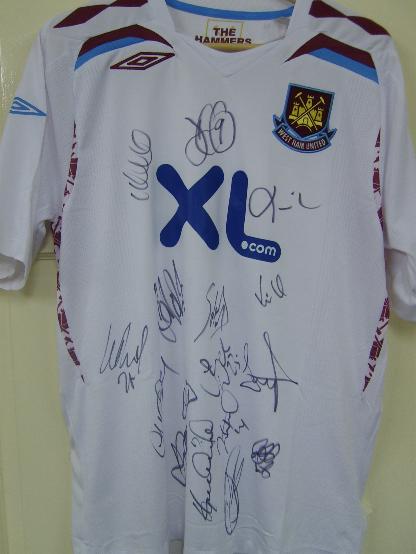 222West Ham United Current  shirt multi signed including Zola