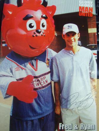 Ryan Giggs with Man Utd mascot signed magazine picture