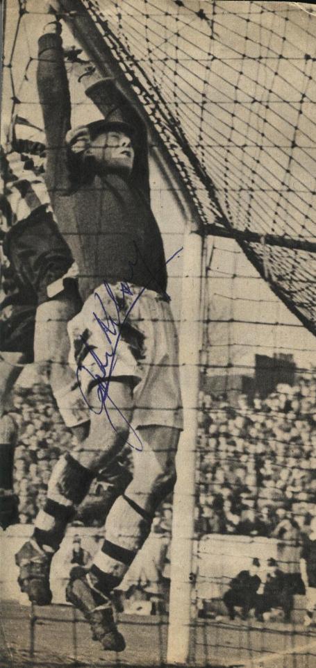 Jack Kelsey Arsenal and Wales legendry goal keeper