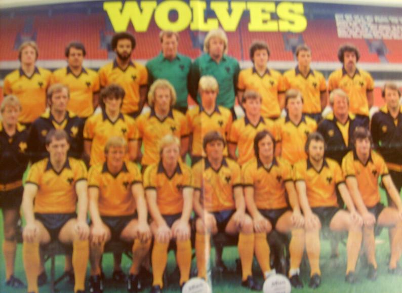 Wolverhampton Wanderers signed team picture 8 sigs including Andy Gray