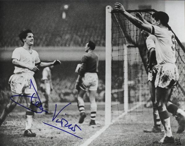 Dennis Violet  Busby Babe signed photo