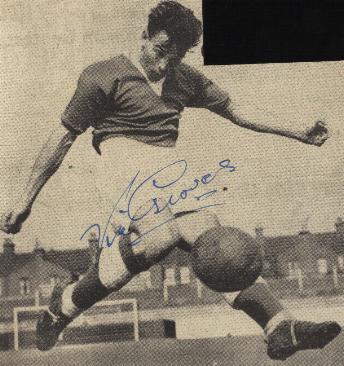 Vic Groves Arsenal 1950's legend signed image