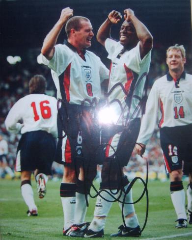 Paul Gascoigne and Ian Wright signed photo