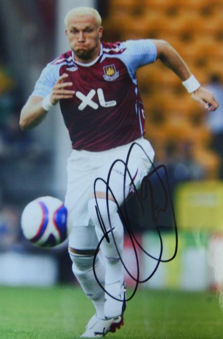 West Ham United striker Dean Ashton signed photo save 20