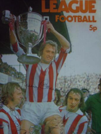 Stoke City 1973  Watneys cup picture signed by 4