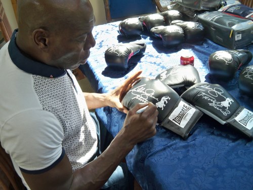 Anthony Joshua and Frank Bruno signed 160z Boxing glove