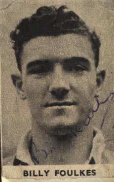 Billy Foulkes Busby Babe signed newspaper picture