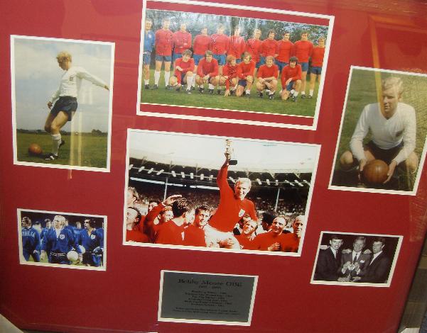 Bobby Moore plus other England players signed montage