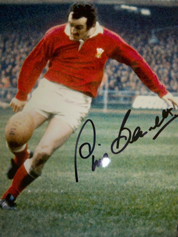 Phil Bennett signed photo