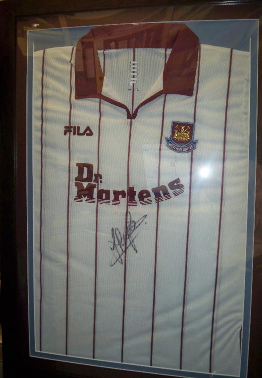 Dean Ashton signed West Ham retro shirt 