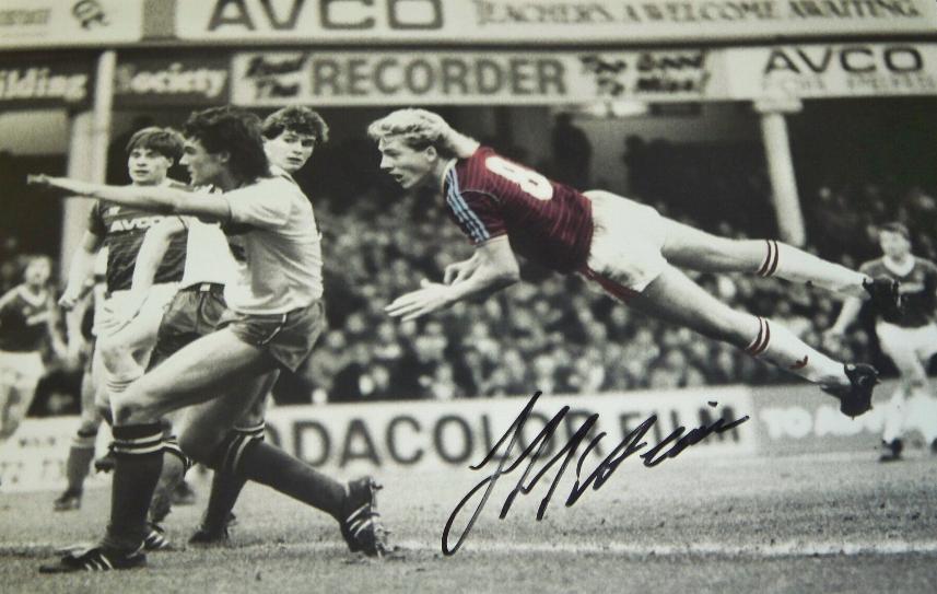  Frank McAvennie Digitally Enhanced Signed 16x12 Photo