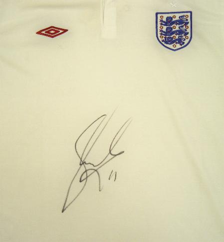 Joe Cole signed Current England shirt