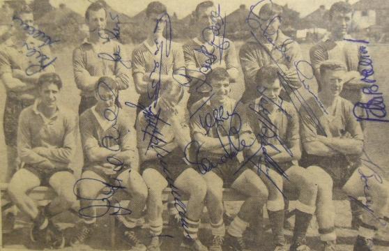 Chelsea  early signed press picture signed by 10