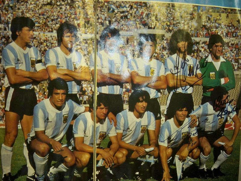 Argentina 1982 picture signed by Maradona, Ardiles, Tarantini