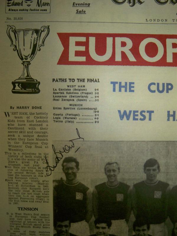 Europeans Cup winners cup West Ham V  1980  Munich signed by Ken Brown