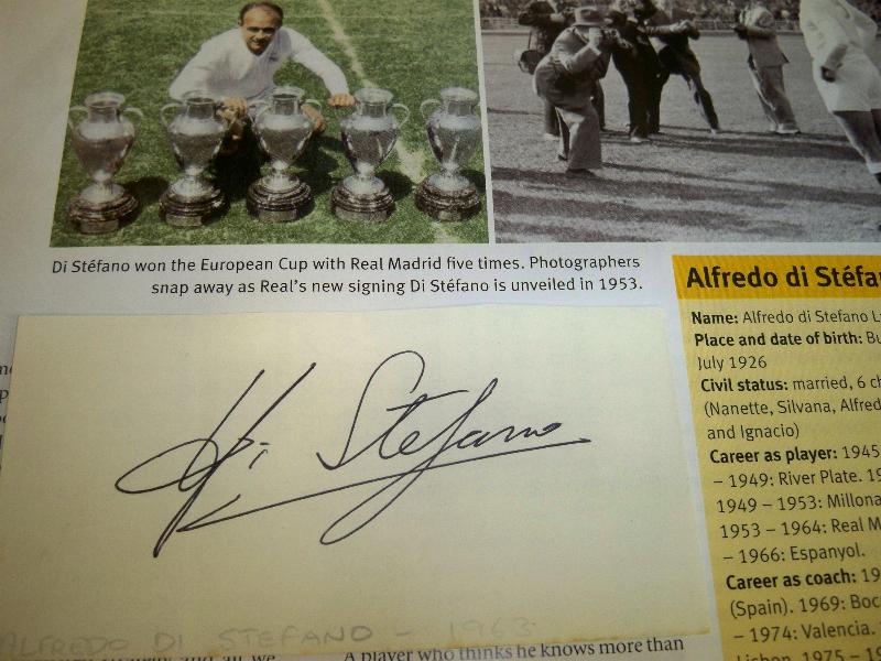 Alfredo Stefano autograph on plain paper