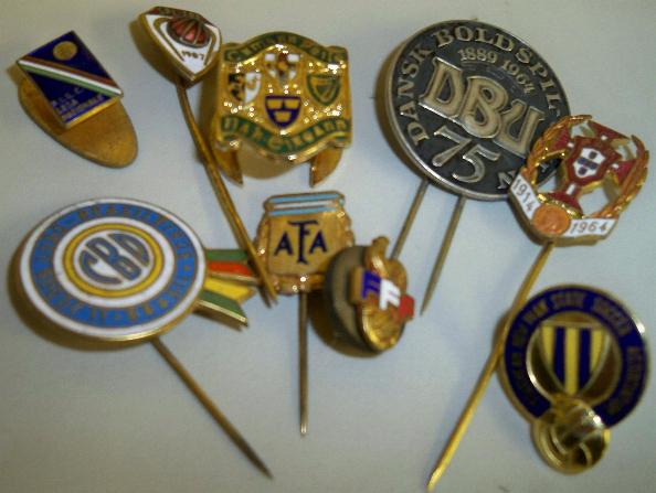 Ray Wilson owned and worn pin badge selection