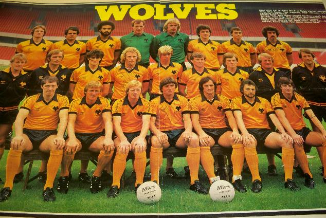 Wolverhampton Wanderers team image signed by 8 including andy Gray, John Ricjards, Kenny Hibbit