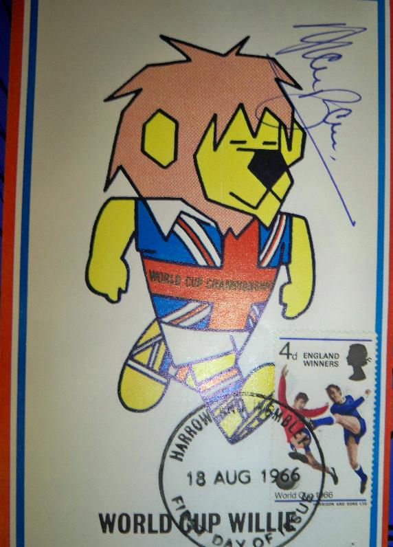 World cup willie card signed by alan Ball