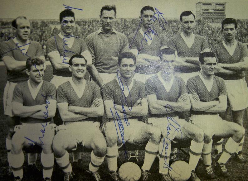 Middlesbrough multi signed image signed by 6 including Brian Clough