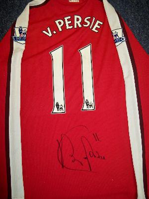 Van Persie match issued signed shirt