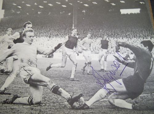 Bobby Ferguson West Ham rare signed image Hammers AFTAL UACC Upton Park