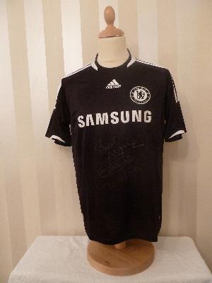 Didder Drogba signed Chelsea  away shirt in Black