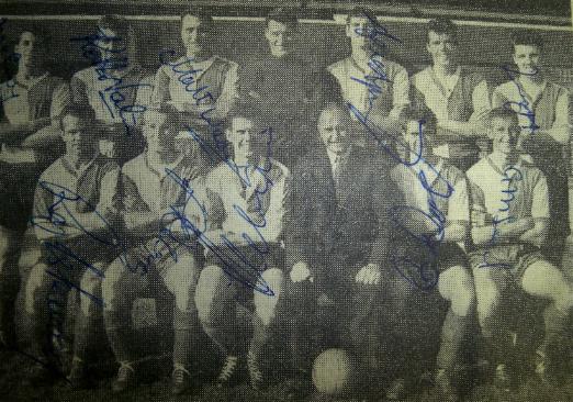 Blackburn Rovers rare vintage signed by 10 newspaper cutting inc Douglas Newton