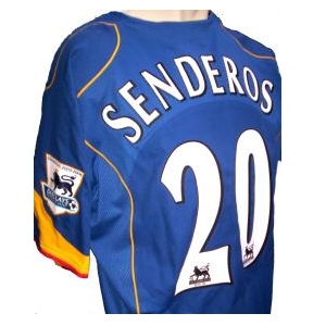 Senderos shirt.