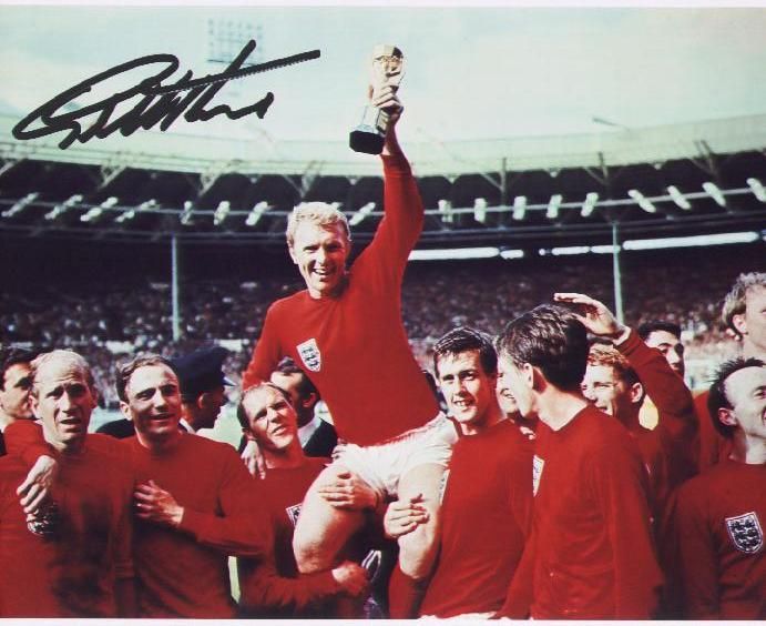 England World Cup Winners photo sigend by Sir Geoff Hurst