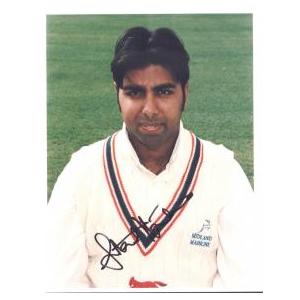 Aftab Habib signed photo