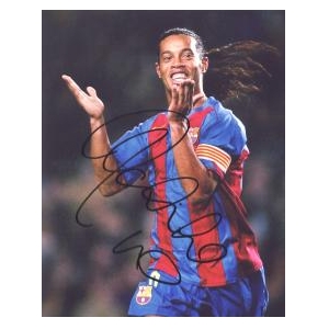 Ronaldinho availalbe either in Barcelona or Brazil colours