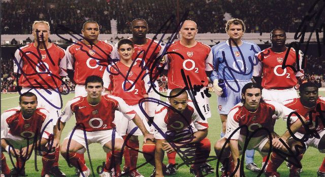 Arsenal F.C. signed team picture