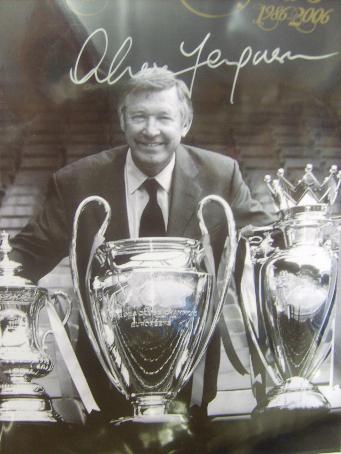 Sir Alex Ferguson 20 Glorious Years signed b/w print