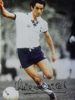 Tottenham Hotspur Legend Ossie Ardilies