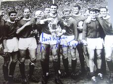 Noel Cantwell signed 1963 Manchester Utd FA Cup photo