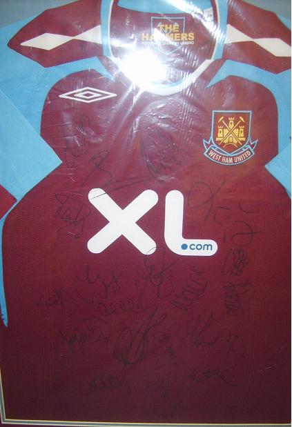 Signed West Ham current 19 signatures