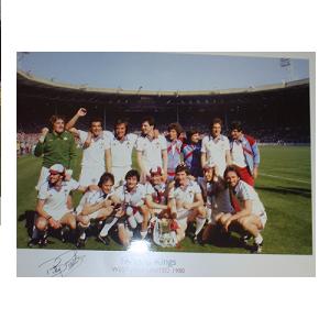 West Ham 1980 FA cup presentation signed by Billy Bonds